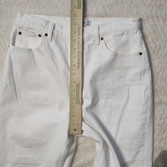 Ambercrombie And Fitch Ultra High Rise Kick Flare Women's White Jeans Size 29/8 - Picture 5 of 11